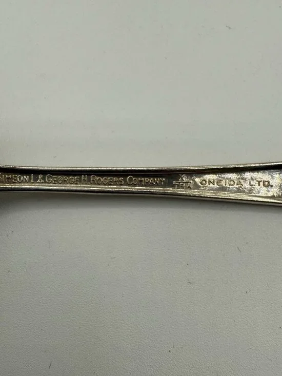 Oneida SL & GH Rogers Silverplate 1948 PRESENTATION Seven (7 ) 6” Teaspoons - Picture 9 of 12